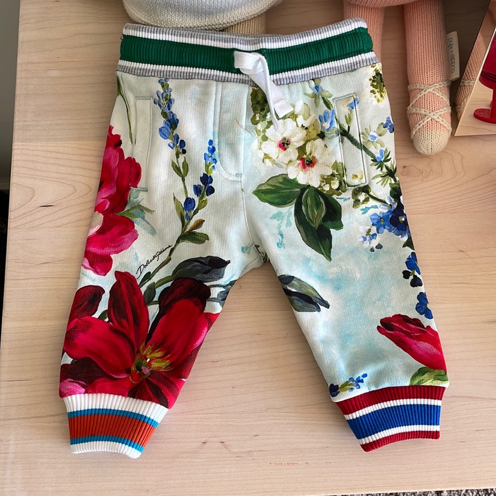 Dolce & Gabbana Kids
floral-print cotton track trousers